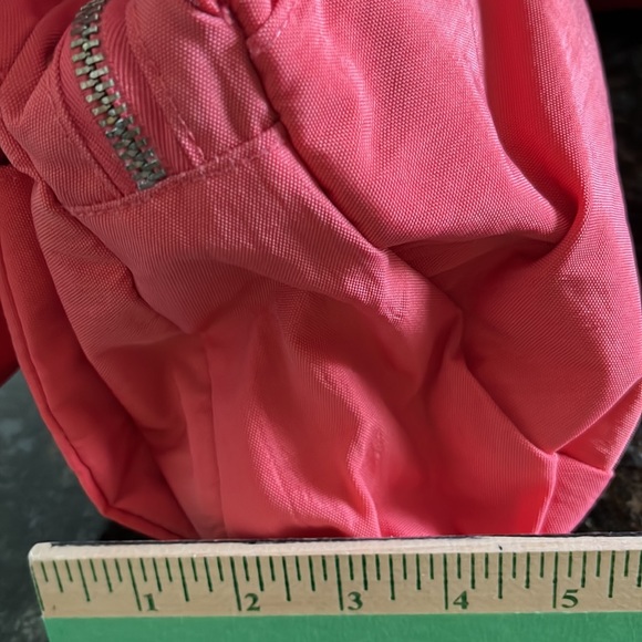 Baggallini Coral Colored Purse - Picture 14 of 14